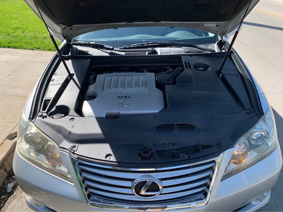 2011 Lexus ES 4th Gen - Image 11 of 12