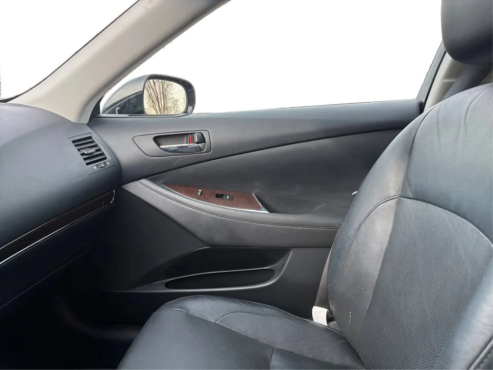 2011 Lexus ES 5th Gen - Image 12 of 17