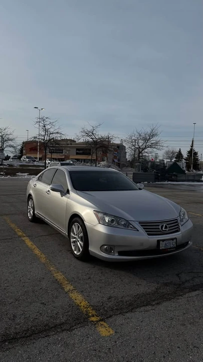 2011 Lexus ES 5th Gen - Image 5 of 19