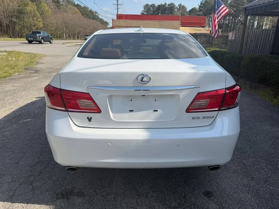 2011 Lexus ES 5th Gen - Image 4 of 20