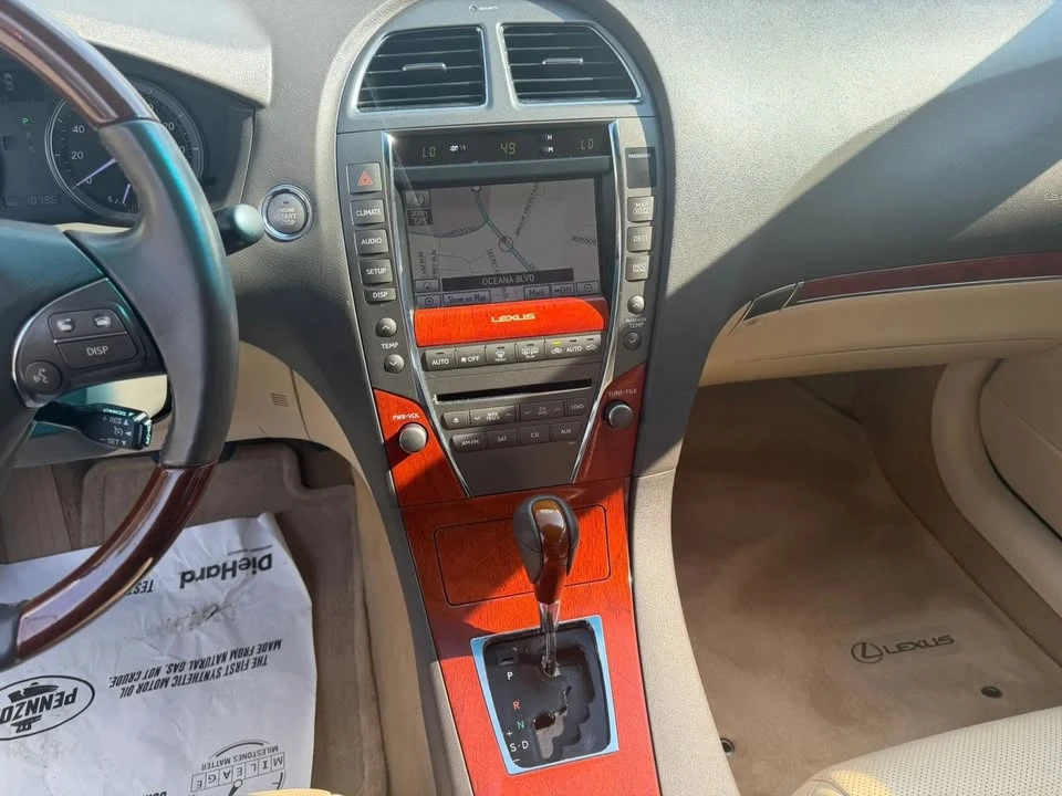 2011 Lexus ES 5th Gen - Image 11 of 20