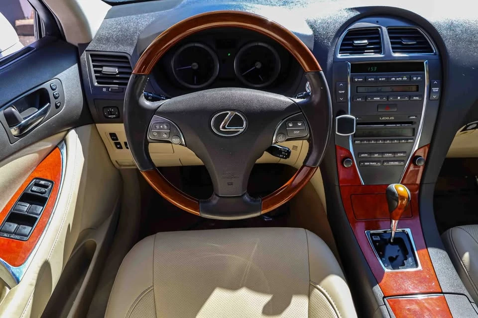 2011 Lexus ES 5th Gen - Image 16 of 20