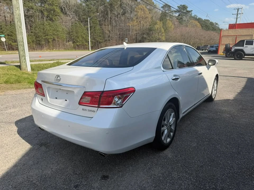 2011 Lexus ES 5th Gen - Image 5 of 20