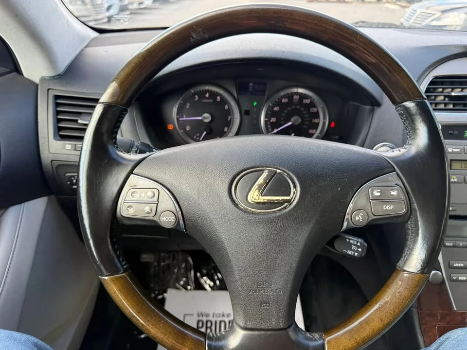 2011 Lexus ES 5th Gen - Image 18 of 20