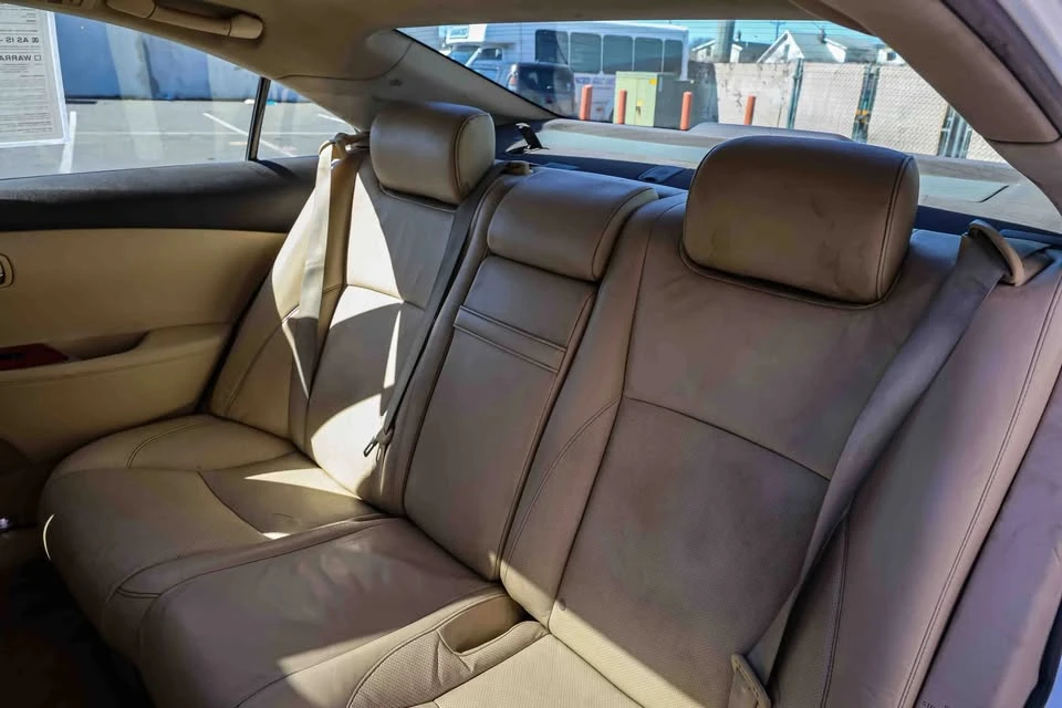 2011 Lexus ES 5th Gen - Image 20 of 20