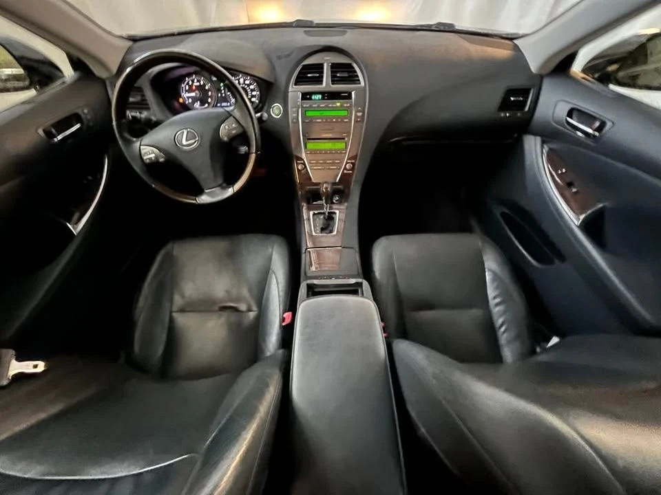 2011 Lexus ES 5th Gen - Image 10 of 18