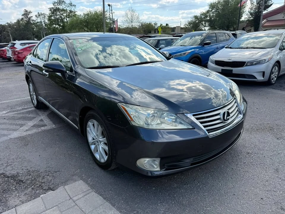 2011 Lexus ES 5th Gen - Image 2 of 20
