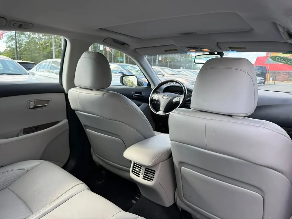 2011 Lexus ES 5th Gen - Image 17 of 20