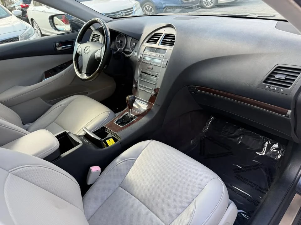 2011 Lexus ES 5th Gen - Image 14 of 20