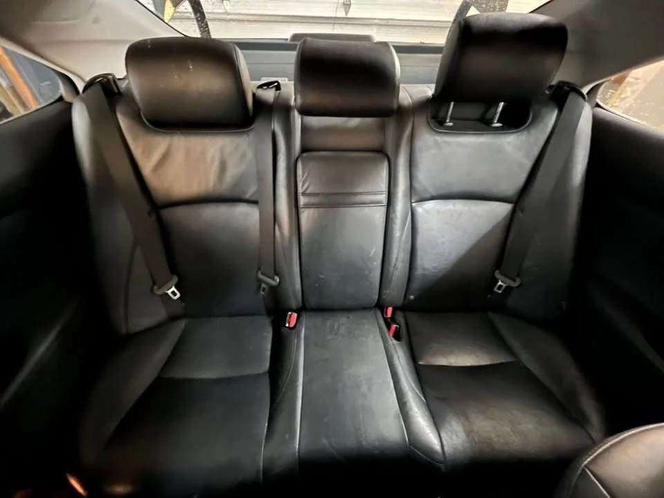 2011 Lexus ES 5th Gen - Image 12 of 18