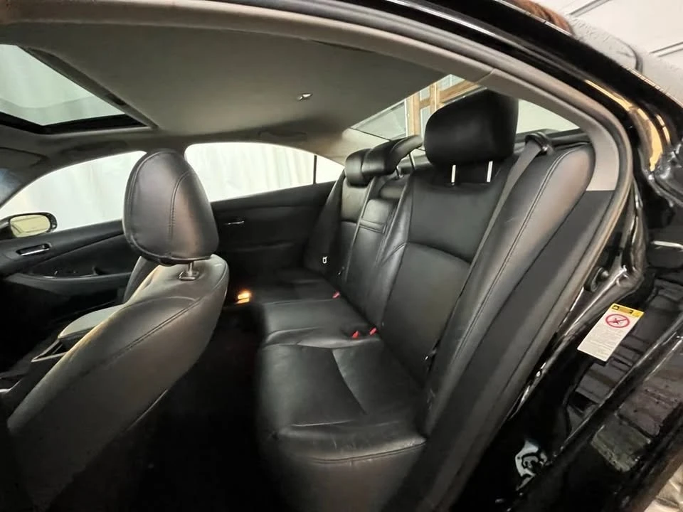 2011 Lexus ES 5th Gen - Image 13 of 18