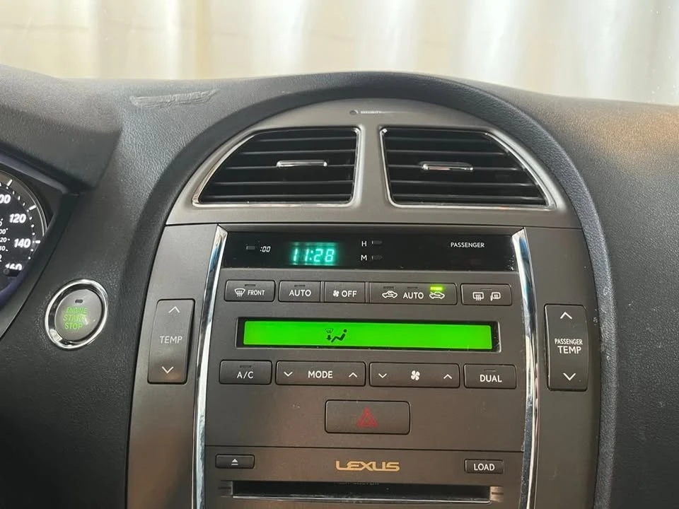2011 Lexus ES 5th Gen - Image 16 of 18