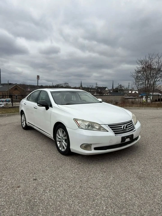 2011 Lexus ES 5th Gen - Image 3 of 18