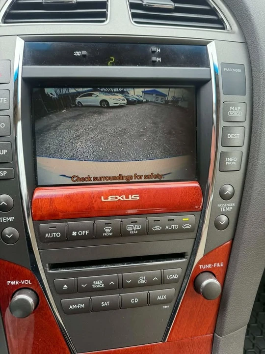 2011 Lexus ES 5th Gen - Image 14 of 18