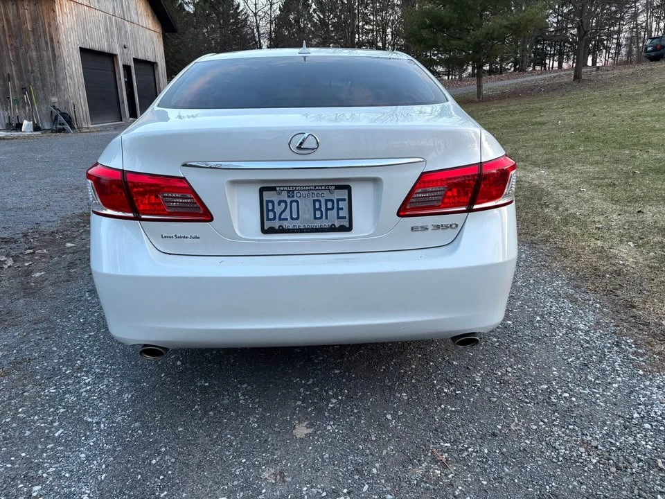 2011 Lexus ES 5th Gen - Image 6 of 12