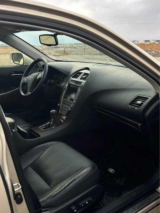 2011 Lexus ES 5th Gen - Image 9 of 9