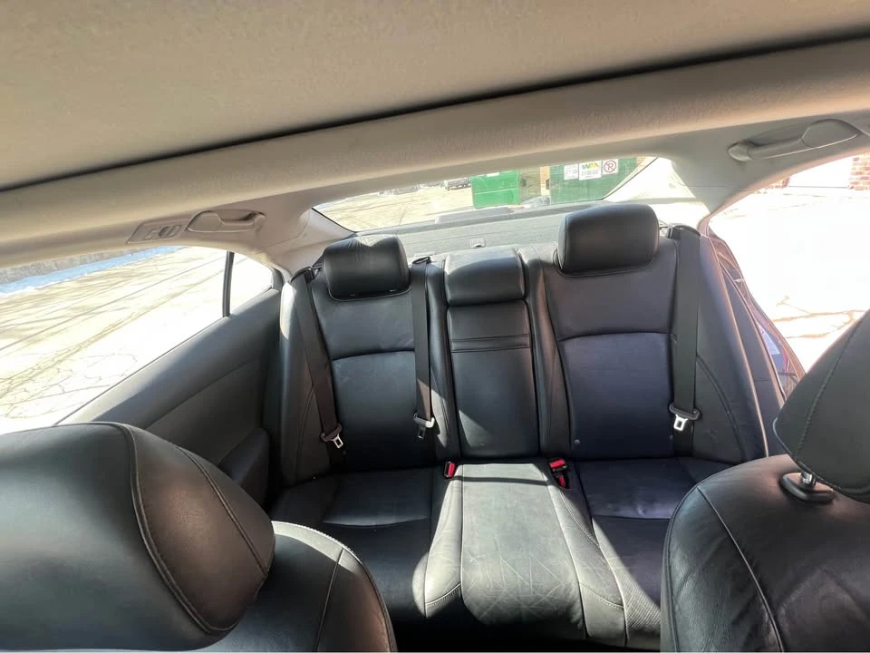 2011 Lexus ES 5th Gen - Image 9 of 9