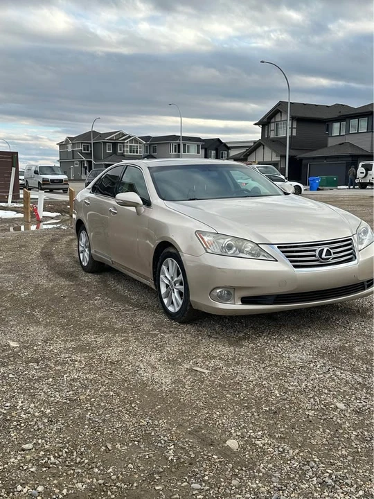 2011 Lexus ES 5th Gen - Image 5 of 9