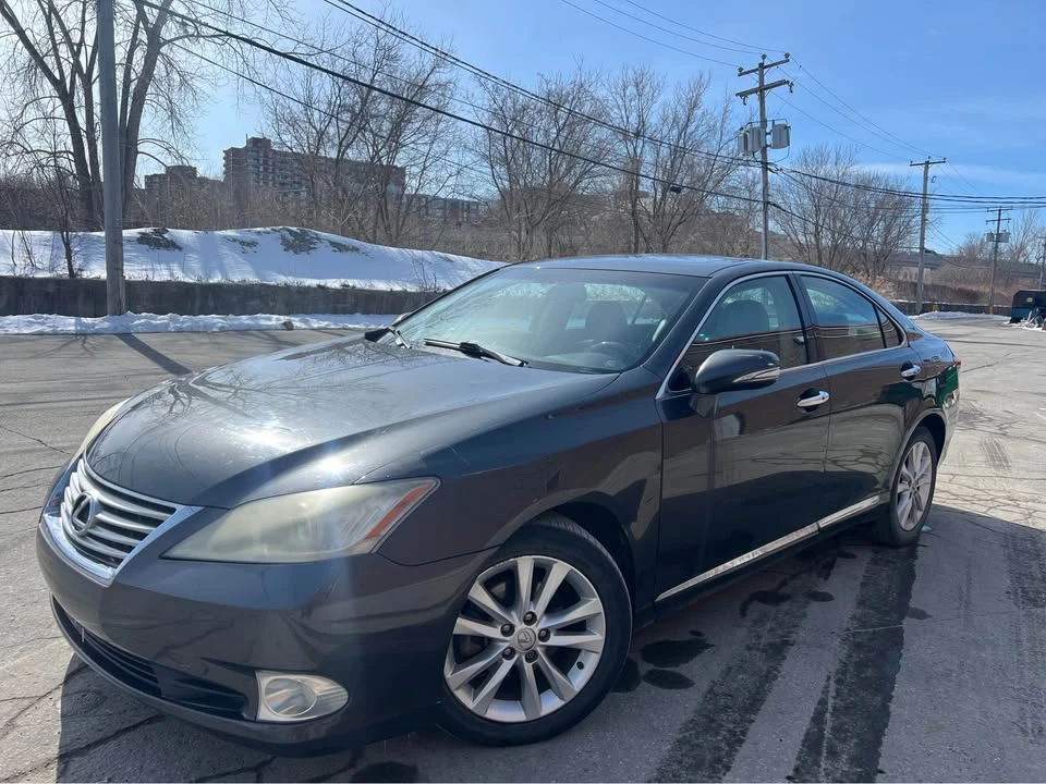 2011 Lexus ES 5th Gen - Image 2 of 9