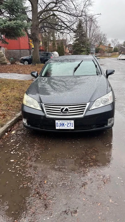 2011 Lexus ES 5th Gen - Image 5 of 10