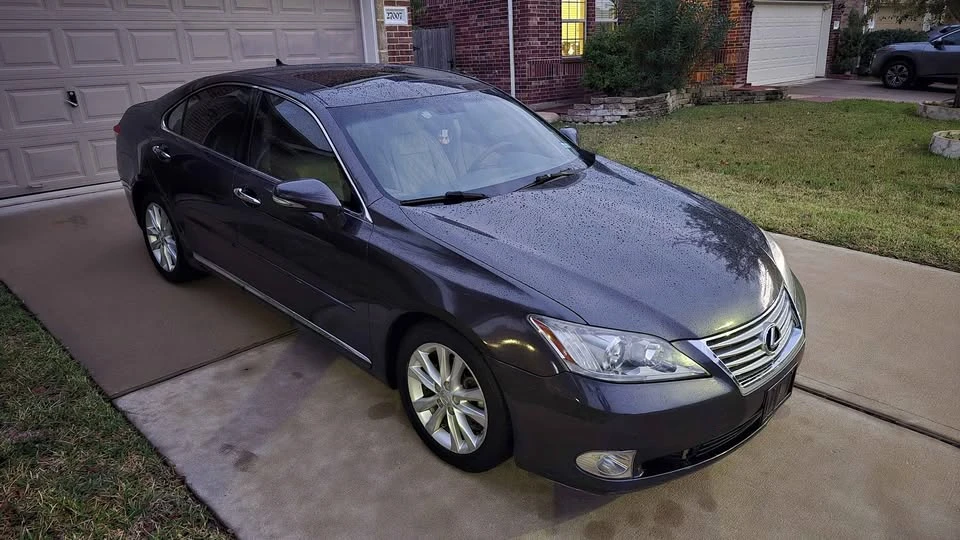 2011 Lexus ES 4th Gen - Image 5 of 14