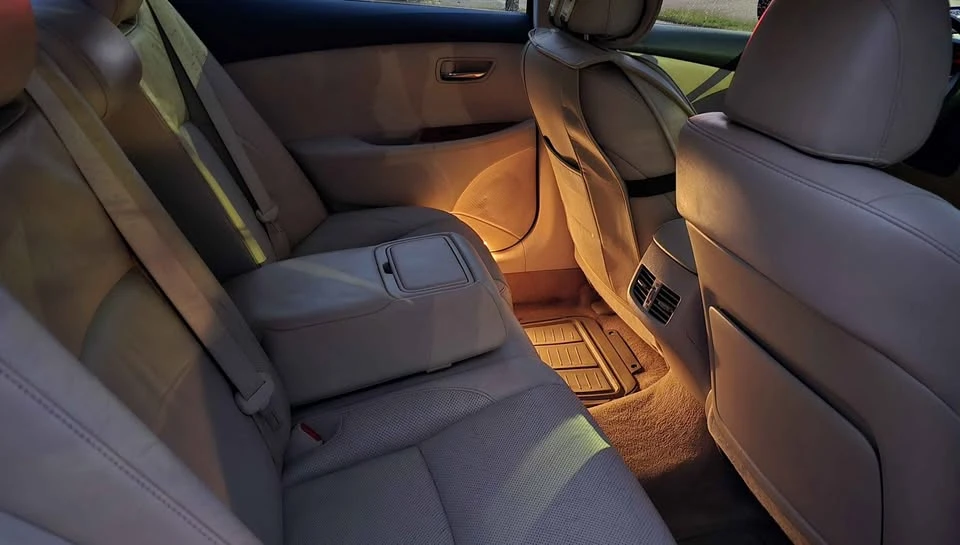 2011 Lexus ES 4th Gen - Image 11 of 14