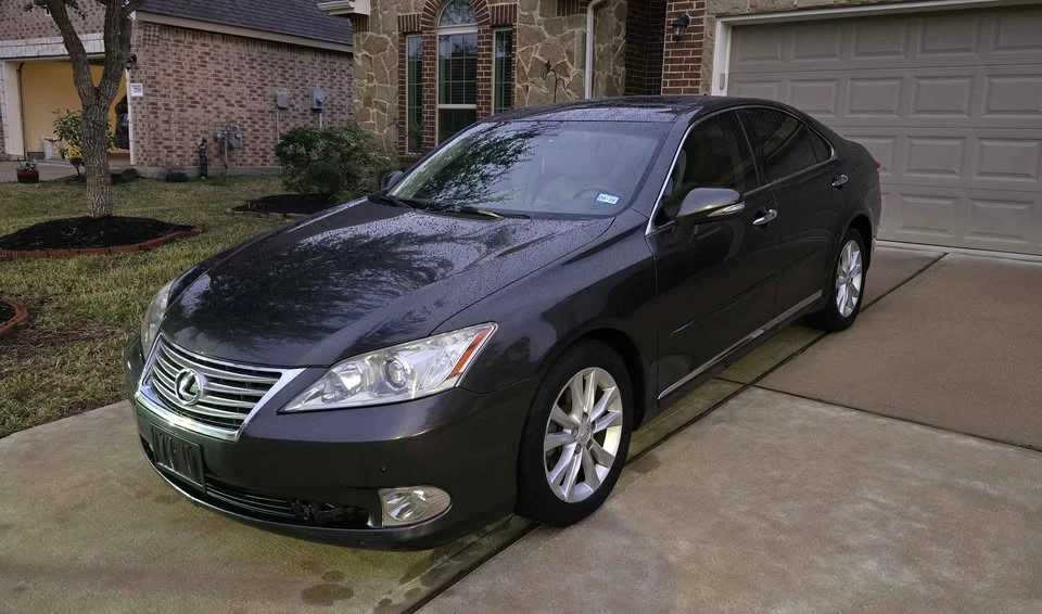 2011 Lexus ES 4th Gen - Image 3 of 14