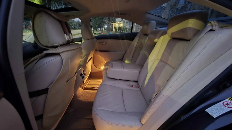 2011 Lexus ES 4th Gen - Image 12 of 14