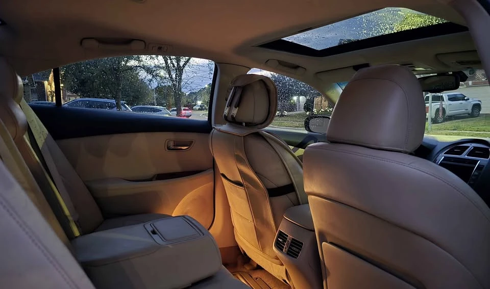 2011 Lexus ES 4th Gen - Image 13 of 14