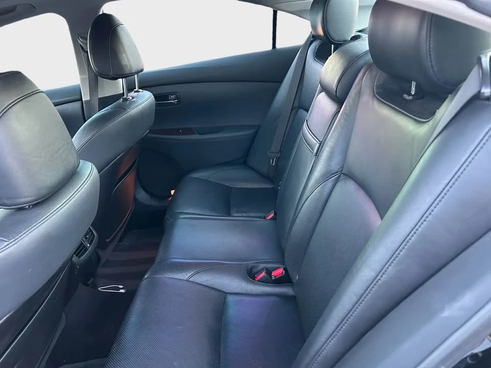 2011 Lexus ES 5th Gen - Image 9 of 9