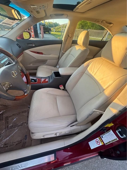 2011 Lexus ES 5th Gen - Image 10 of 12