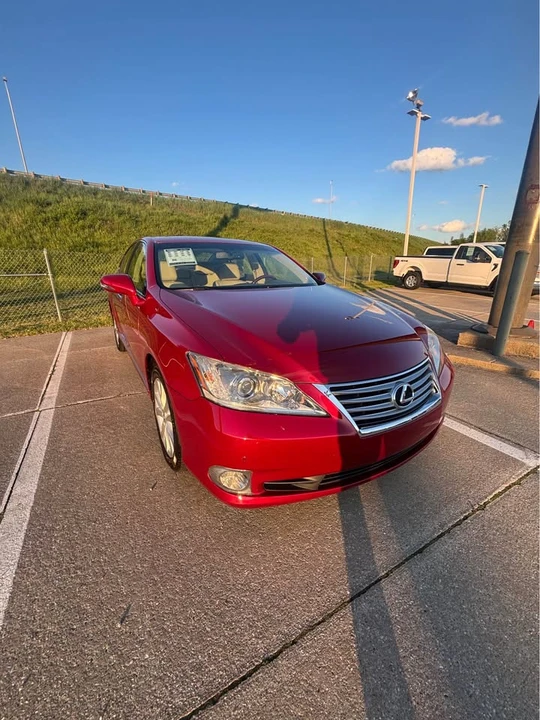 2011 Lexus ES 5th Gen - Image 3 of 12