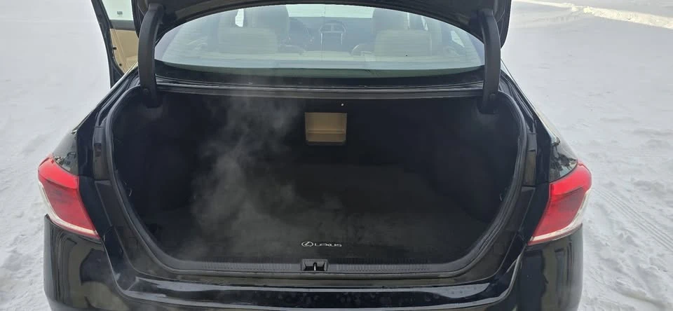 2011 Lexus ES 5th Gen - Image 10 of 20