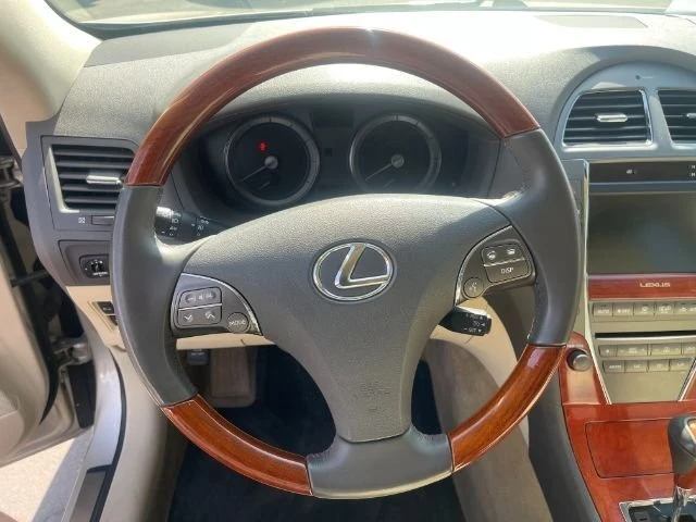 2011 Lexus ES 5th Gen - Image 13 of 16