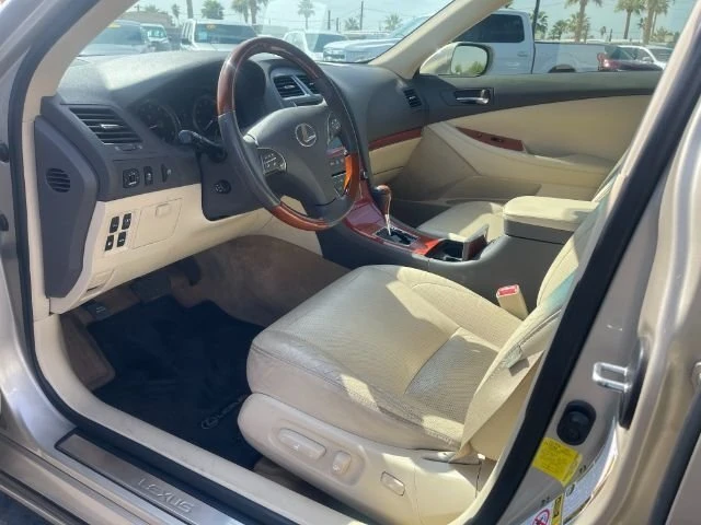 2011 Lexus ES 5th Gen - Image 10 of 16