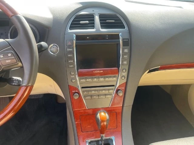 2011 Lexus ES 5th Gen - Image 14 of 16