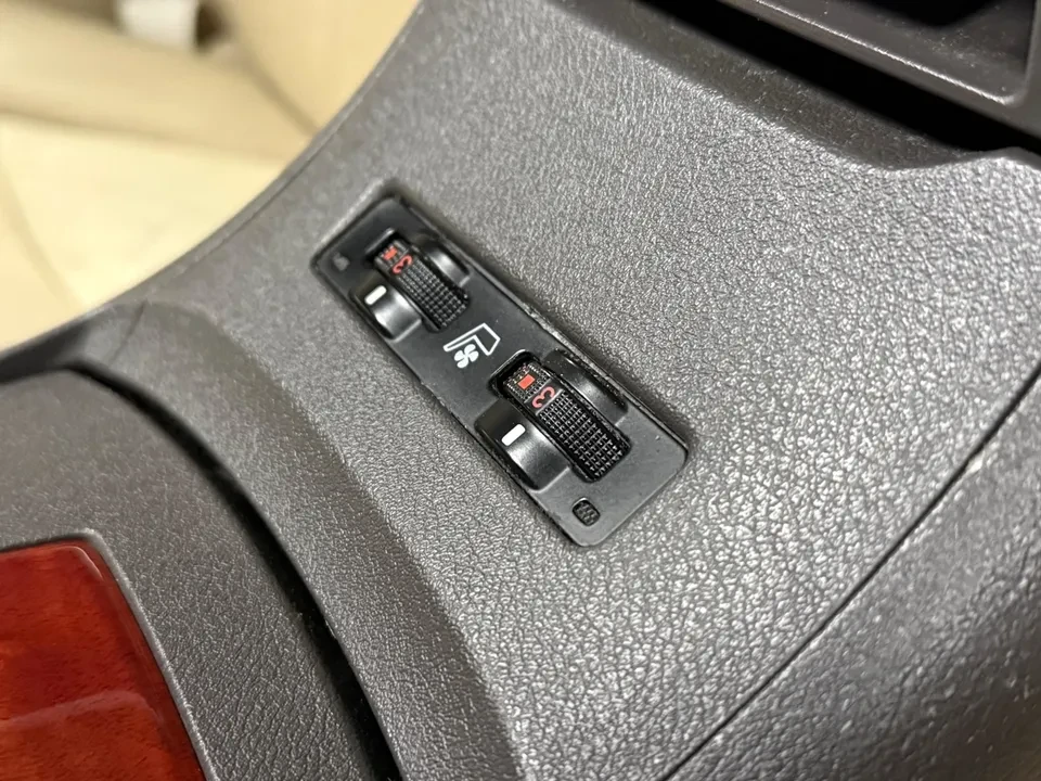 2011 Lexus ES 4th Gen - Image 7 of 7