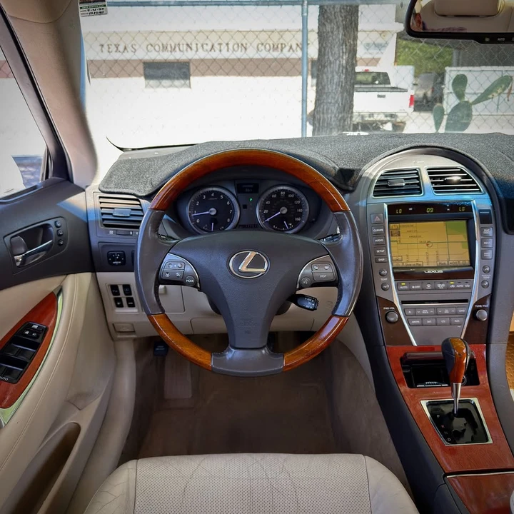 2011 Lexus ES 5th Gen - Image 6 of 19