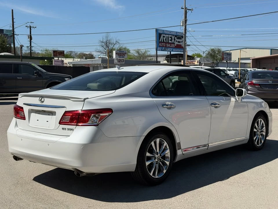 2011 Lexus ES 5th Gen - Image 2 of 19
