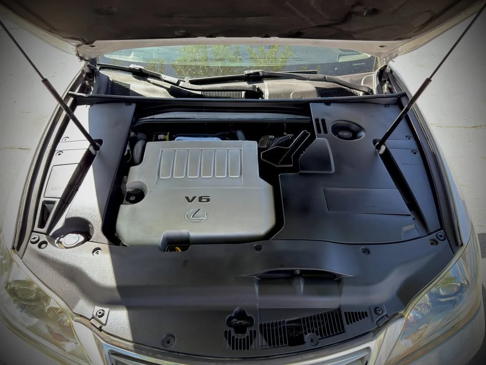 2011 Lexus ES 5th Gen - Image 3 of 19