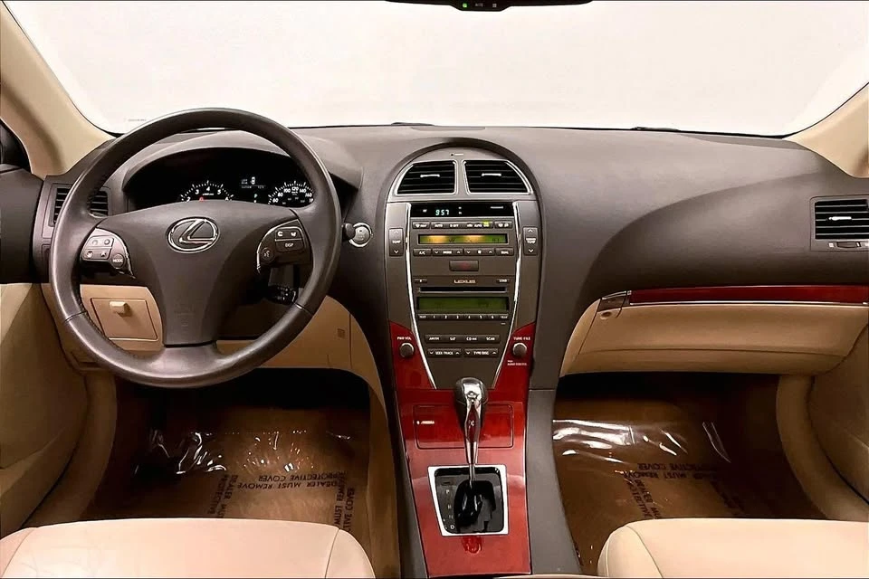 2011 Lexus ES 5th Gen - Image 10 of 19