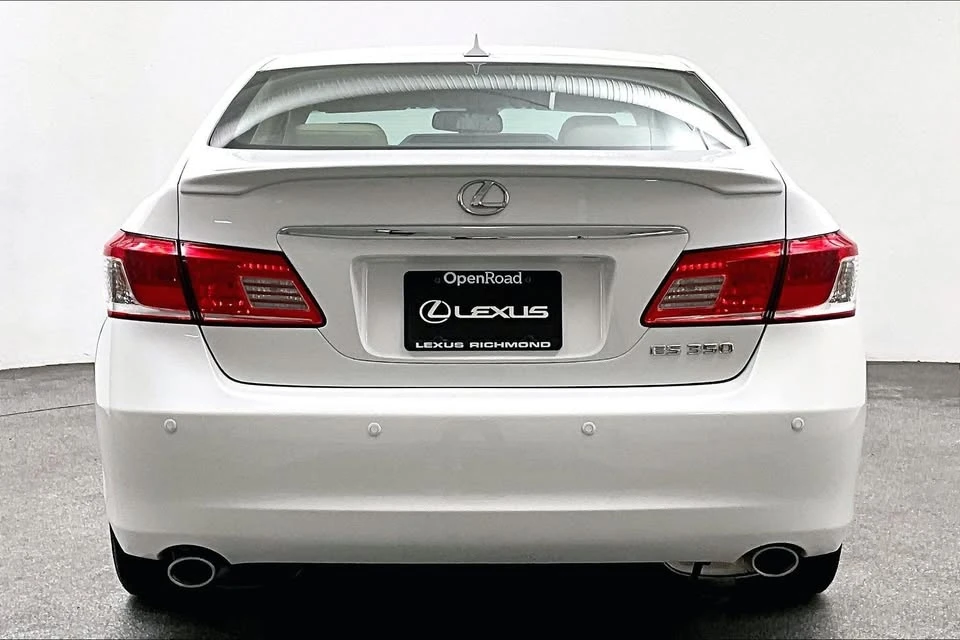 2011 Lexus ES 5th Gen - Image 5 of 19