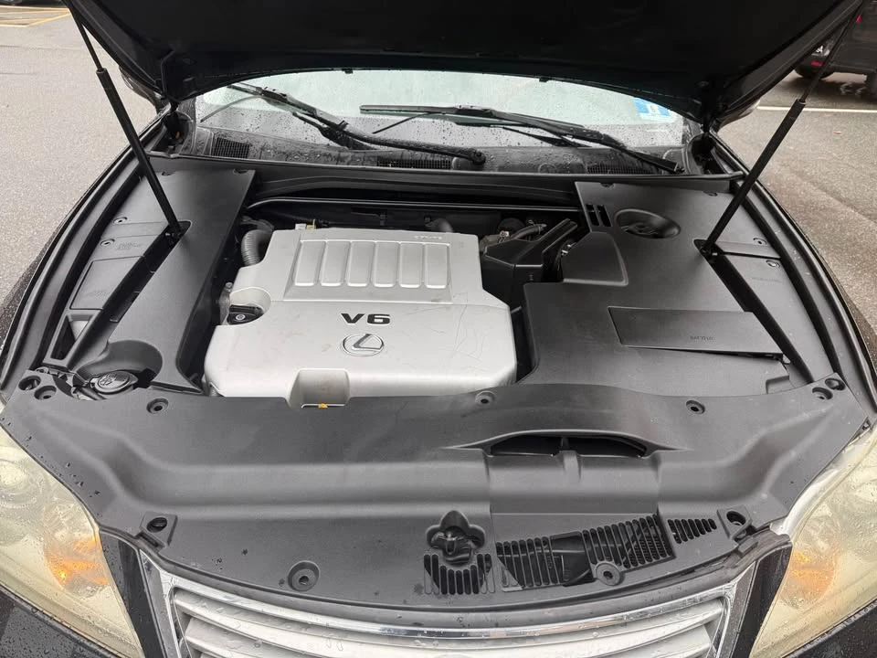 2011 Lexus ES 5th Gen - Image 10 of 15