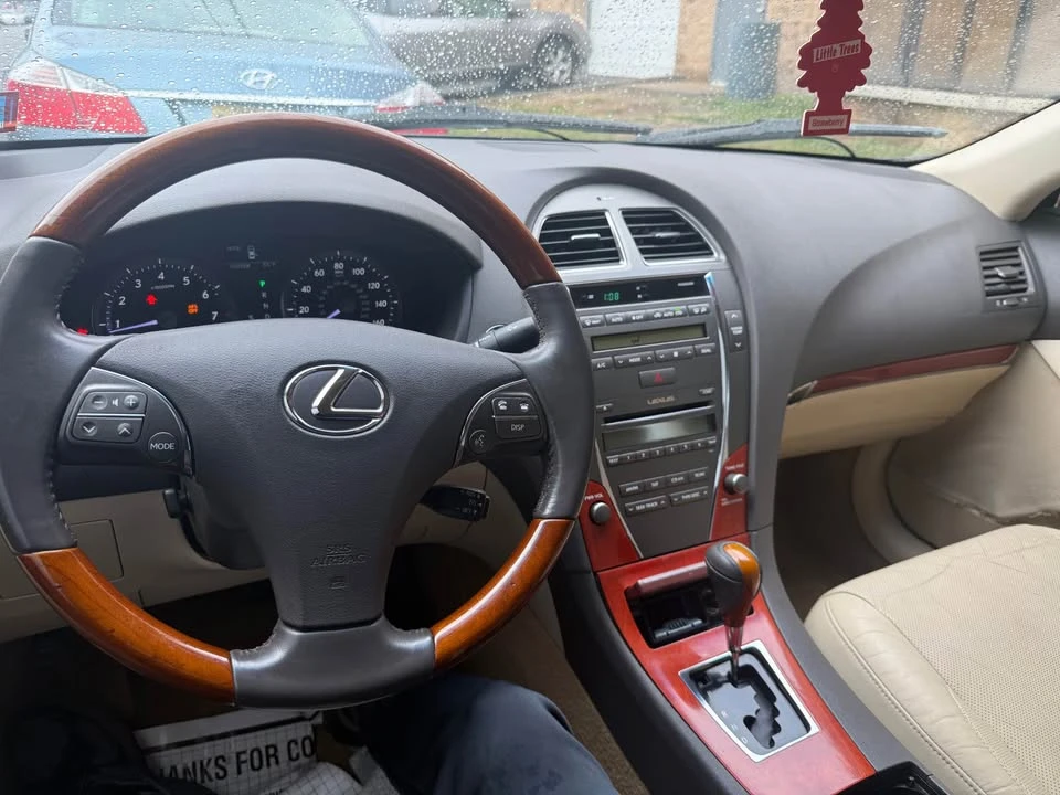 2011 Lexus ES 5th Gen - Image 15 of 15