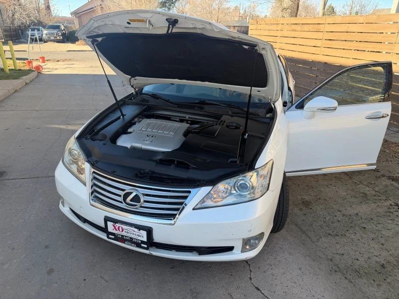 2011 Lexus ES 4th Gen - Image 16 of 17