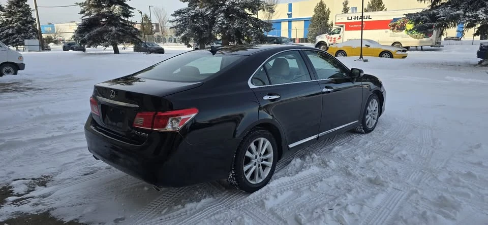 2011 Lexus ES 5th Gen - Image 5 of 19