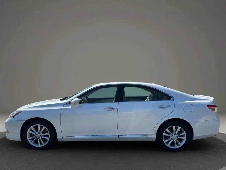 2011 Lexus ES 5th Gen - Image 3 of 19