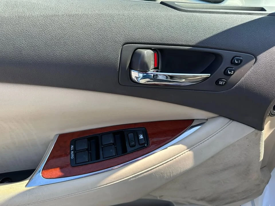 2011 Lexus ES 5th Gen - Image 15 of 19