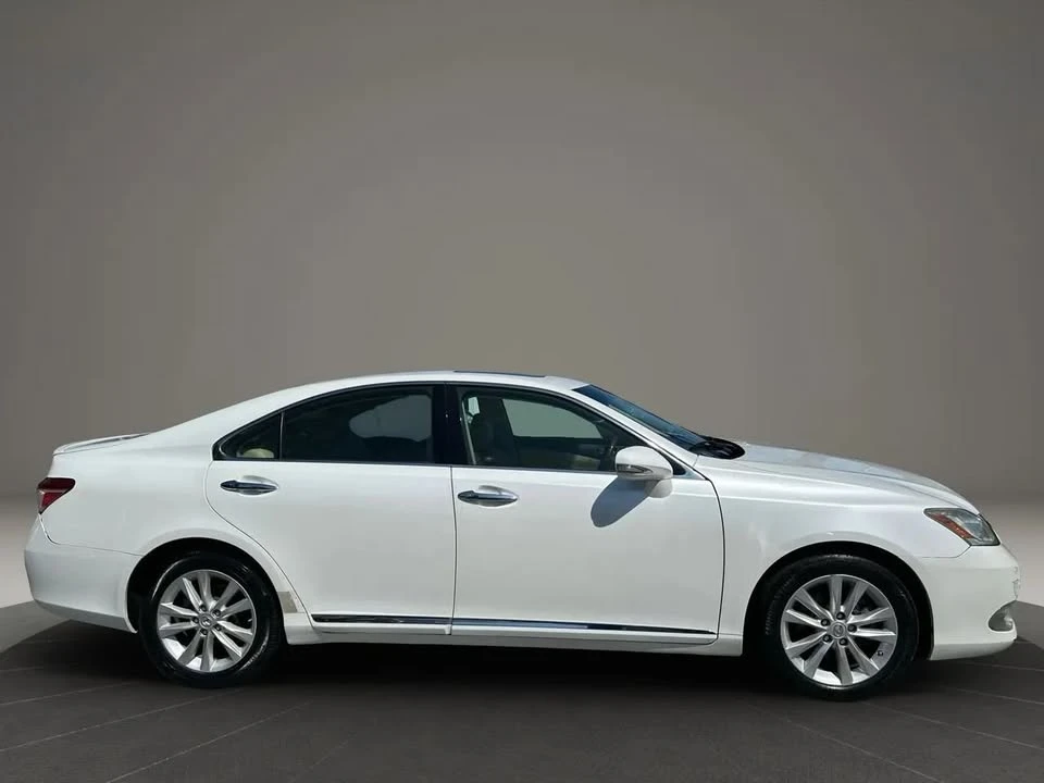 2011 Lexus ES 5th Gen - Image 7 of 19