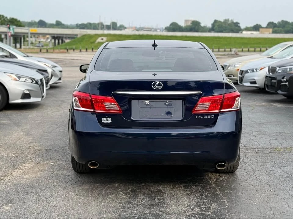 2011 Lexus ES 5th Gen - Image 6 of 12